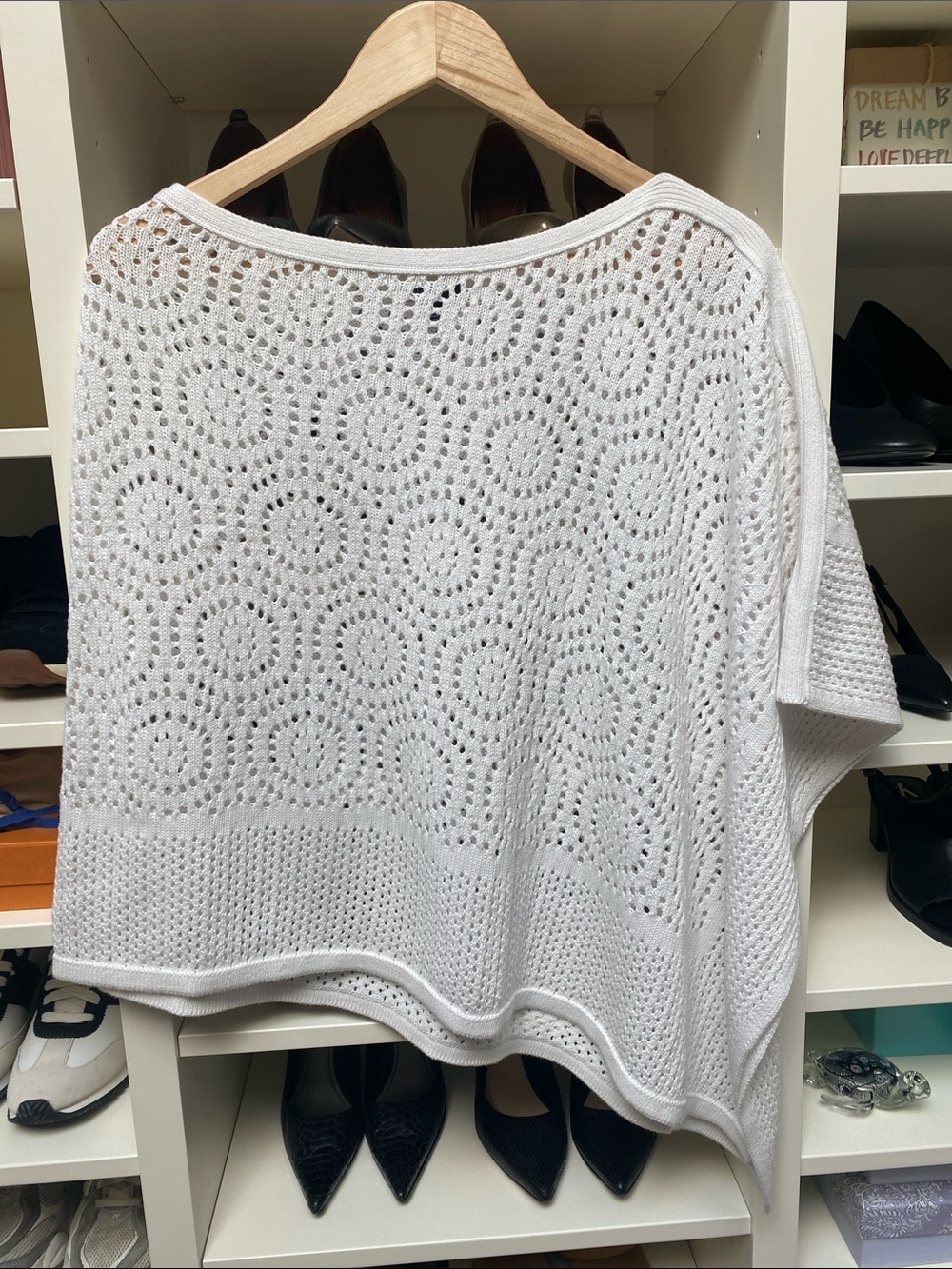 Talbots White Crochet Knit Poncho!  NWOT. Size XS/S.